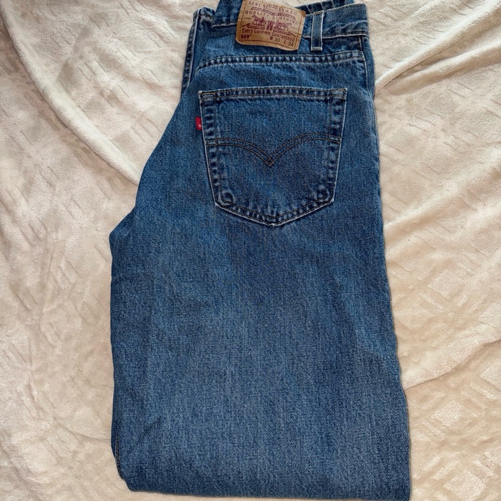 Levi's Relaxed Fit Indigo Blue Jeans